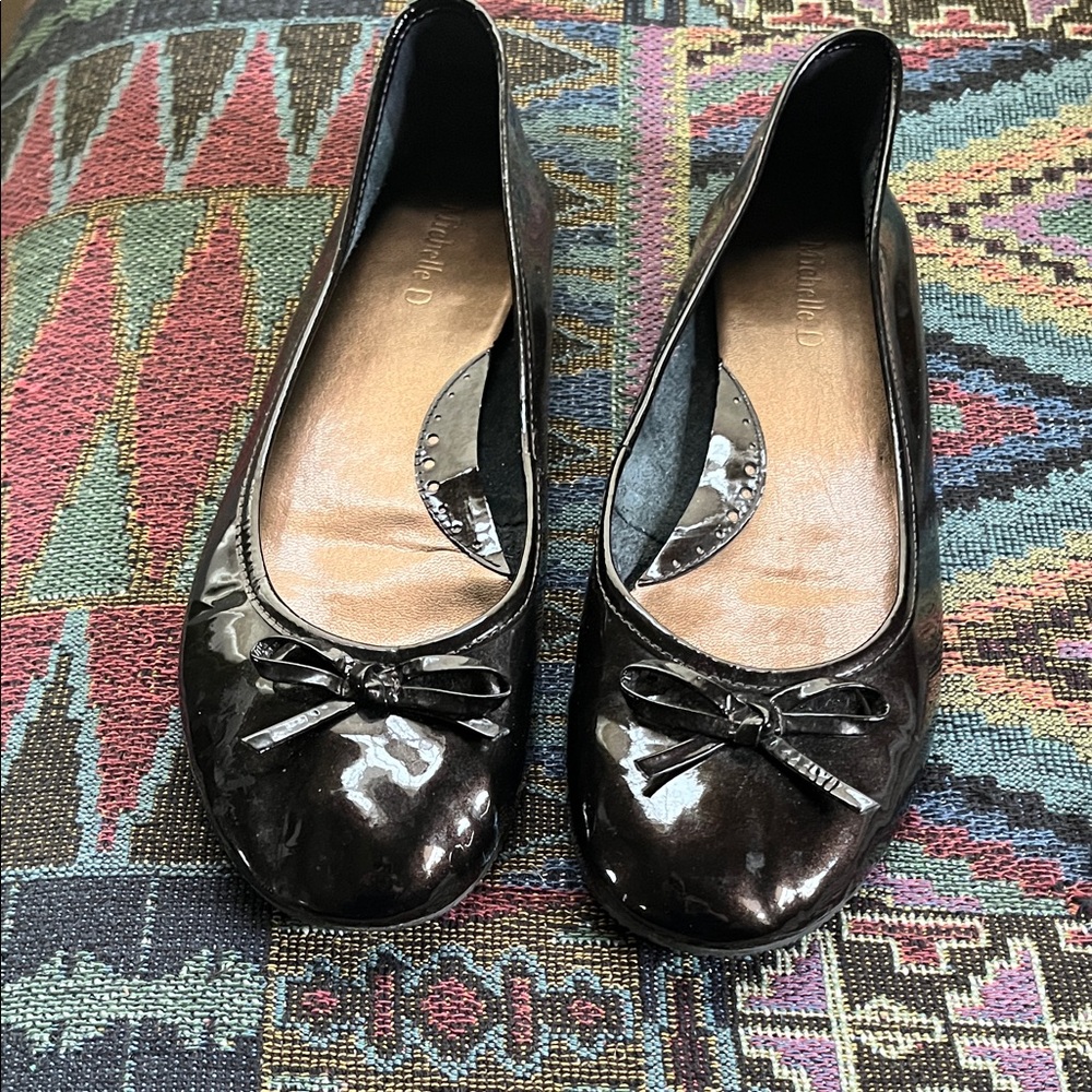 Michelle D Glossy Black Flats with Bow